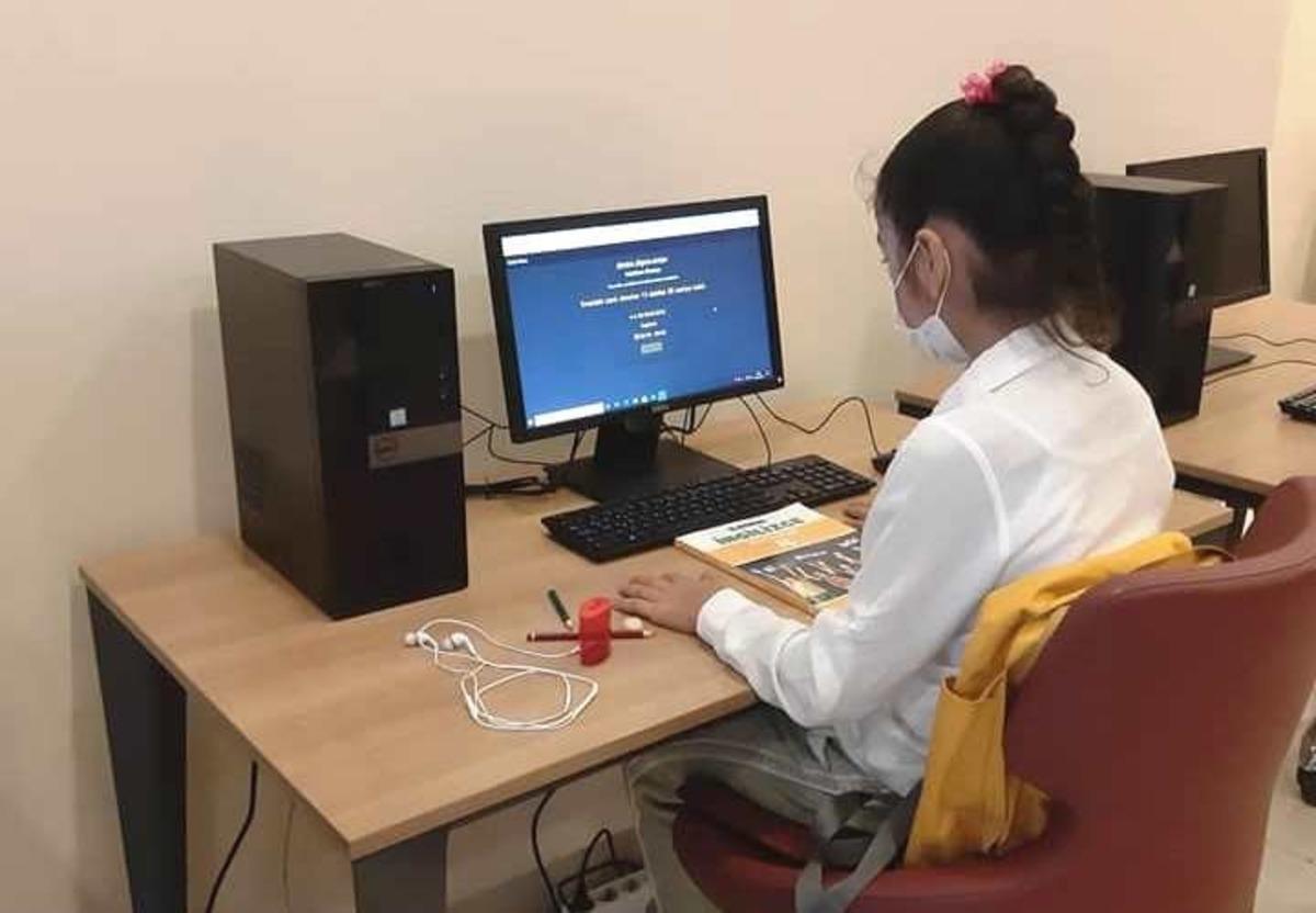 Altınova Halk K&uuml;t&uuml;phanesinde EBA hizmeti