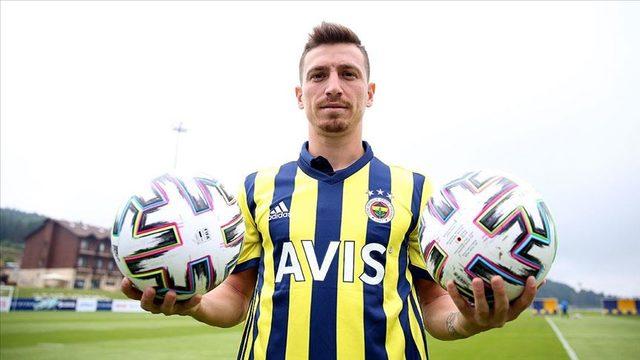 İtalyan kulüpleri, Mert Hakan Yandaş için bu akşam derbiyi izlemeye geldi