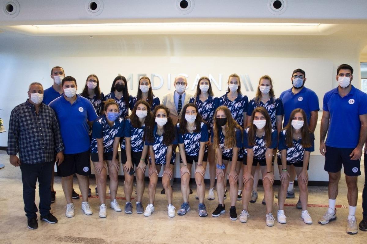 İzmirsporlu kadın voleybolcular sağlık kontrol&uuml;nden ge&ccedil;ti