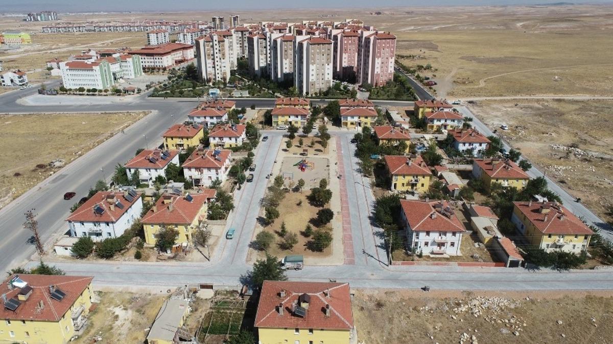 Karaman Belediyesinde asfalt ve kaldırım &ccedil;alışmaları devam ediyor