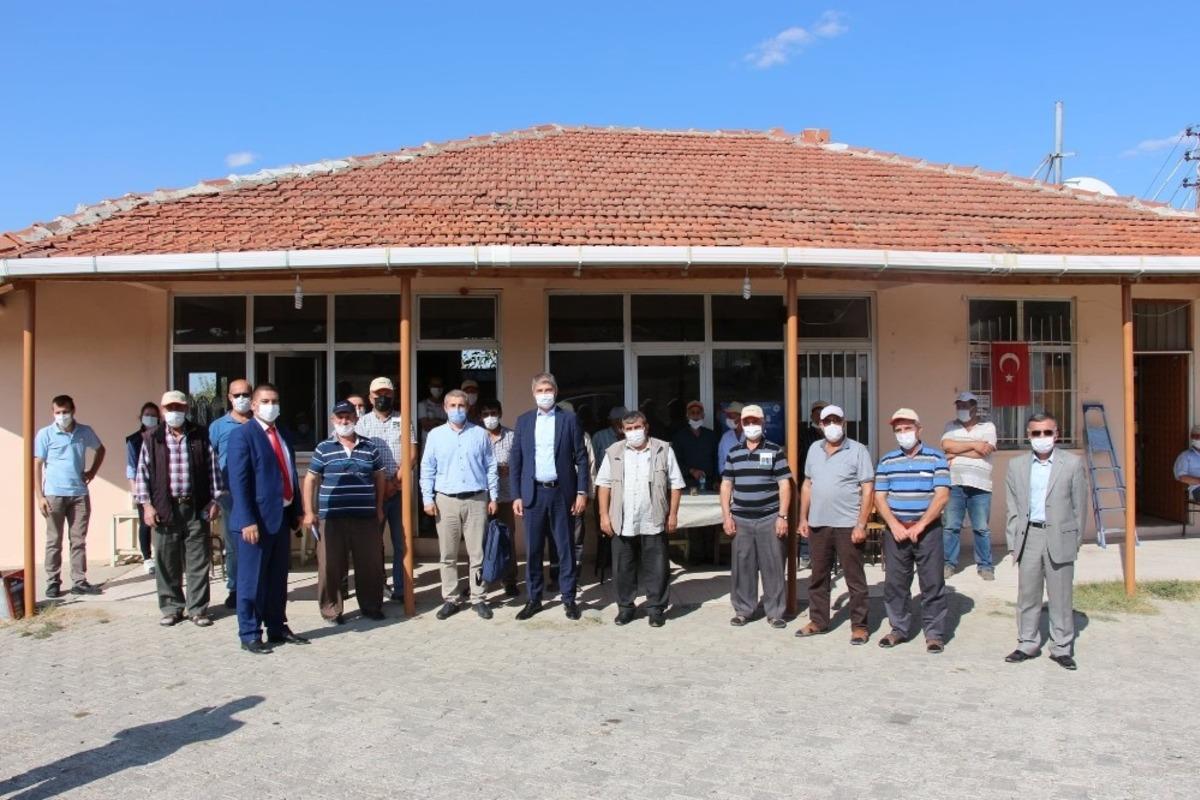 &Ccedil;ift&ccedil;iye "Buğday Yetiştiriciliği, Hastalık ve Zararları" eğitimi