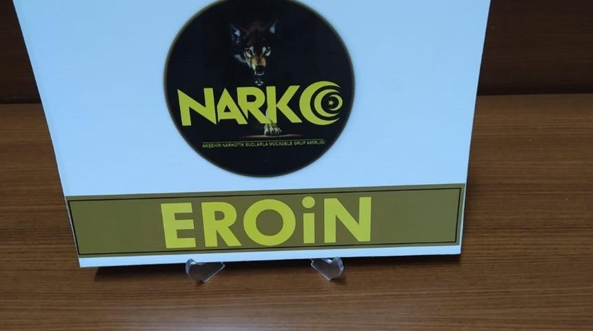 Ş&uuml;pheli şahısın &uuml;zerinden eroin &ccedil;ıktı