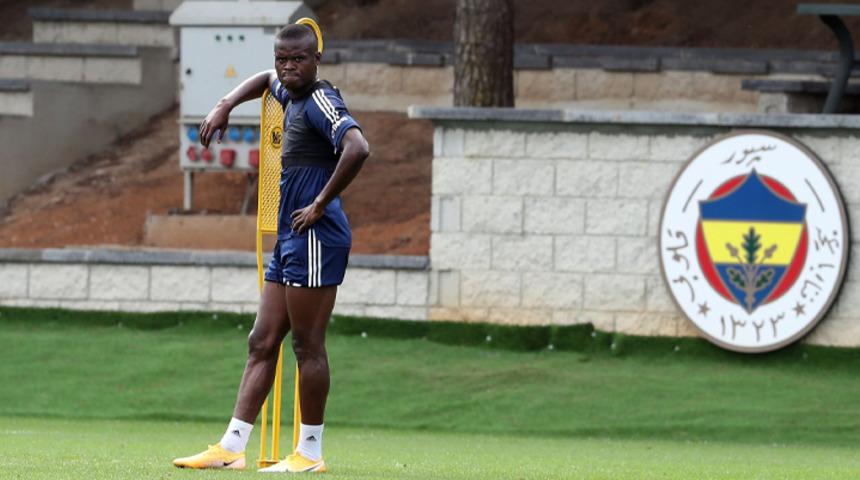 Fenerbahçe'nin yeni golcüsü Samatta: Kendimi hazır hissediyorum