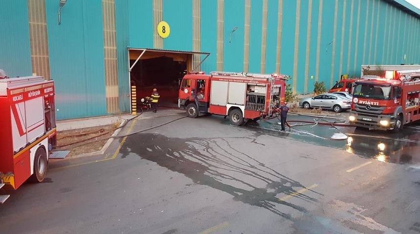 Kocaeli'de fabrikada korkutan yangın