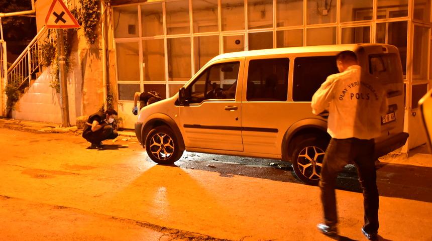 İzmir'de komşu kavgası: 1'i ağır 2 yaralı