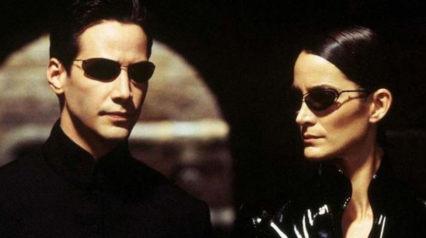 Matrix&rsquo;le ilgili b&uuml;y&uuml;k sır &ccedil;&ouml;z&uuml;ld&uuml;! Sadece sabit hatlı telefonları kullanıyordu... 