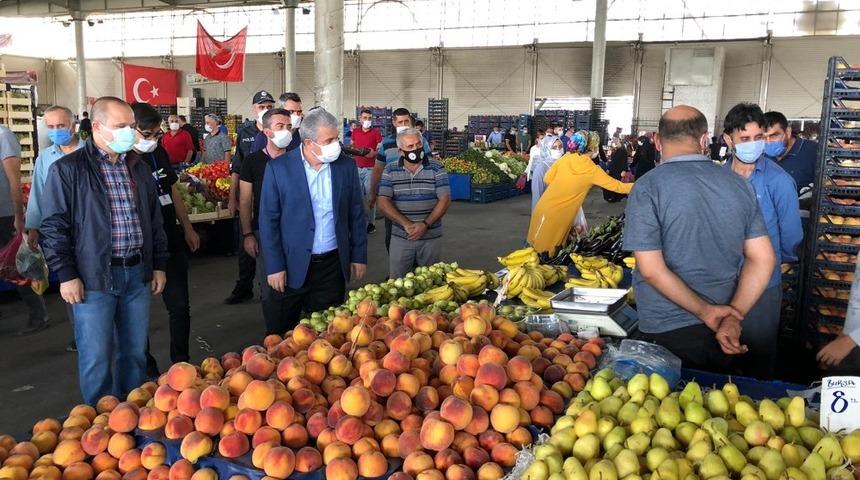 Vali Akın, korona vir&uuml;s denetimlerini s&uuml;rd&uuml;r&uuml;yor