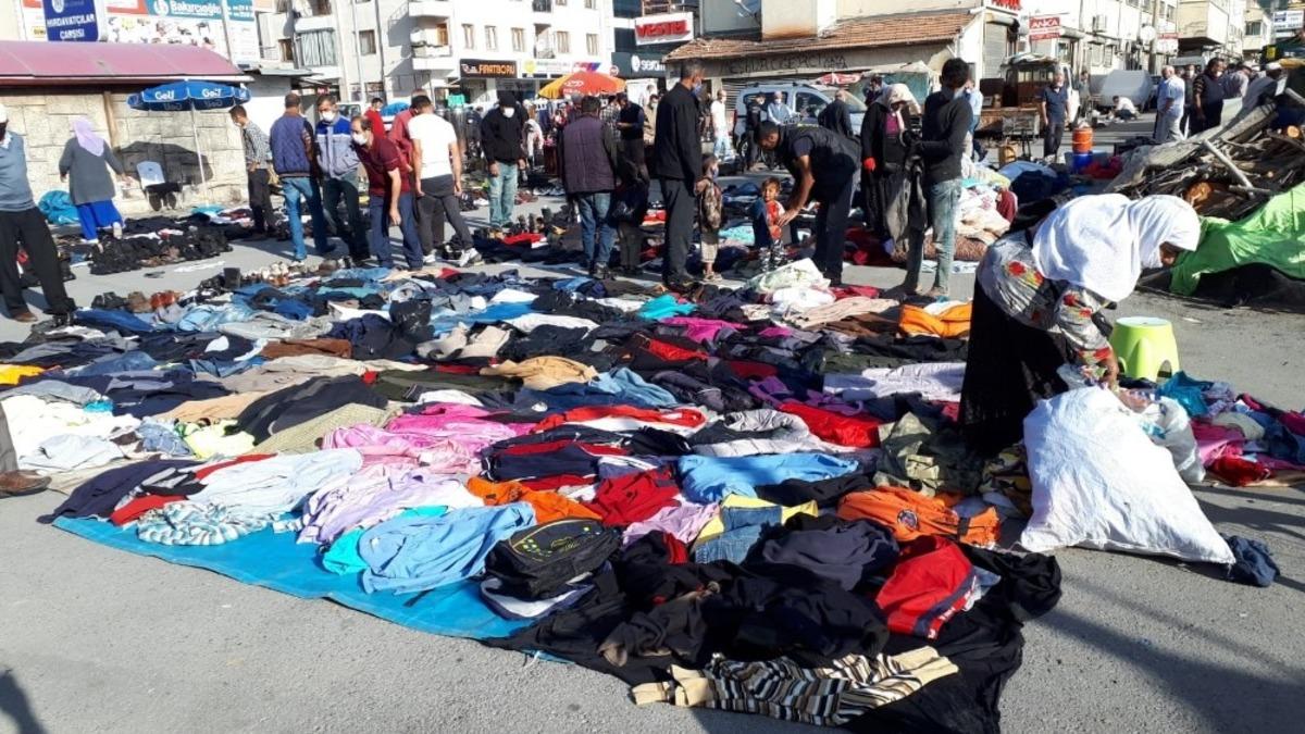 Erzincan&rsquo;da bitpazarına nur yağdı! Her şey &uuml;&ccedil;te bir fiyatına satılıyor