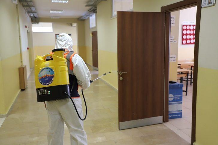 Büyükçekmece’de okullarda dezenfekte çalışmaları devam ediyor G2