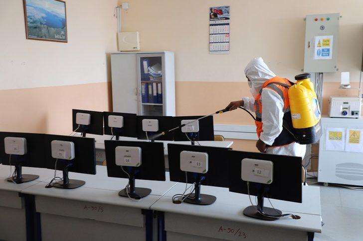 Büyükçekmece’de okullarda dezenfekte çalışmaları devam ediyor G4