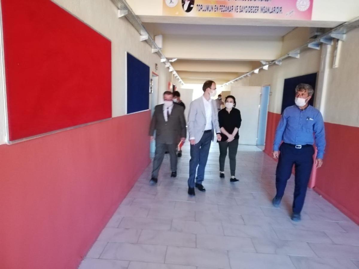 Dumlupınar&rsquo;da okullarda tadilat &ccedil;alışmaları