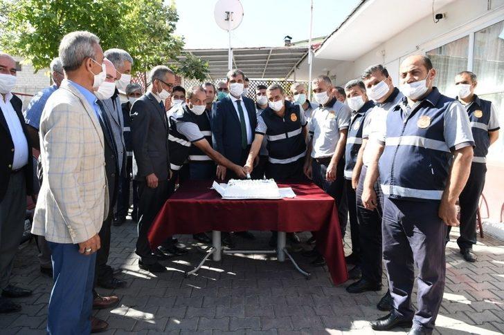 Başkan Asya, itfaiyecileri özel günlerinde yalnız bırakmadı G1