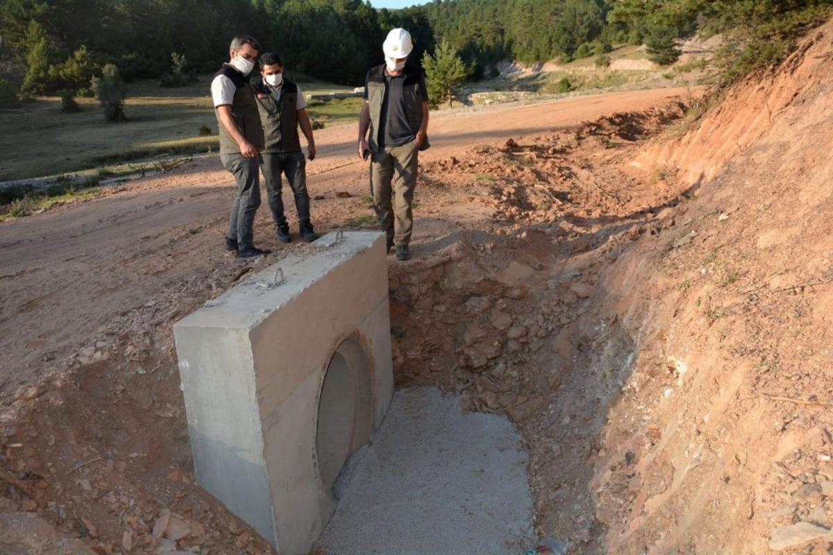 Altıntaş ve Aslanapa&rsquo;da orman yolu &ccedil;alışmaları