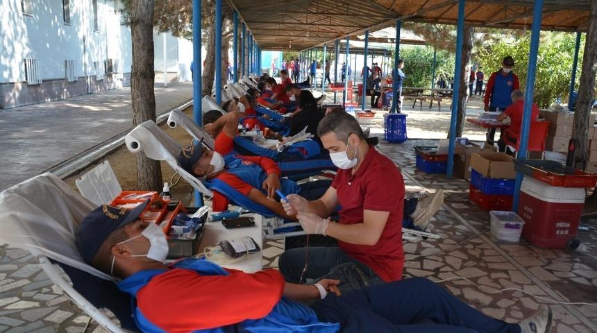 Mehmet&ccedil;ikten kan bağışına destek