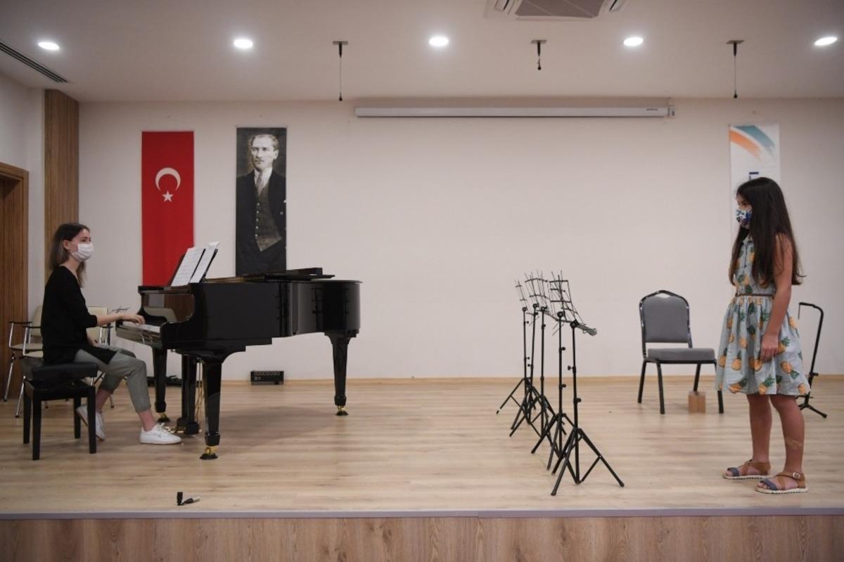 Konyaaltı Belediyesi M&uuml;zik Akademisi se&ccedil;meleri tamamlandı