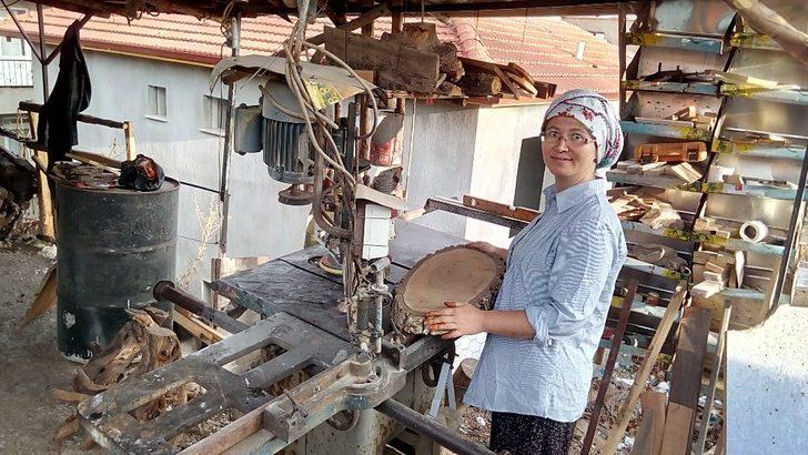 Çürümüş ağaçları sanata dönüştürüyor G1