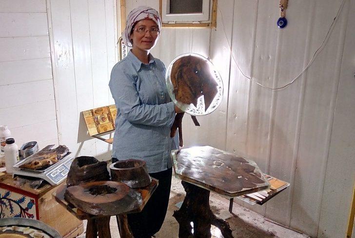 Çürümüş ağaçları sanata dönüştürüyor G2