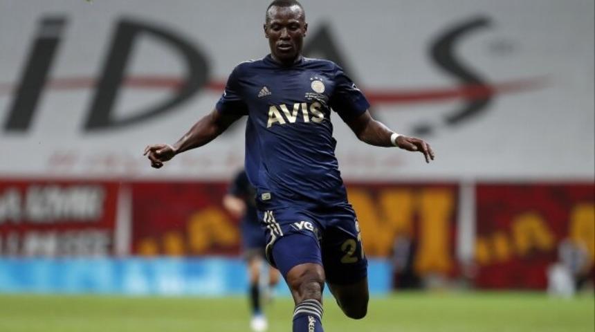 Fenerbahçe'de 18 yıl sonra bir ilk! Çubuklu forma yok...