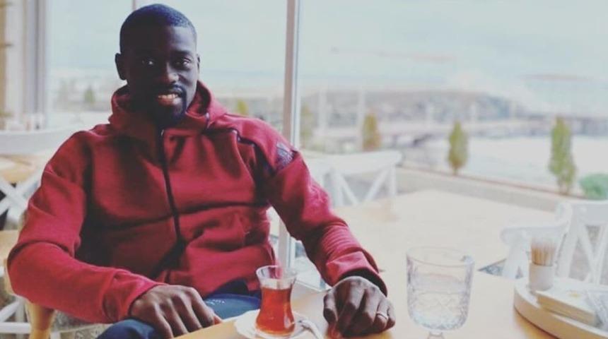 Fatih Karag&uuml;mr&uuml;k'&uuml;n anlaştığı Badou Ndiaye d&uuml;n İstanbul'a geldi
