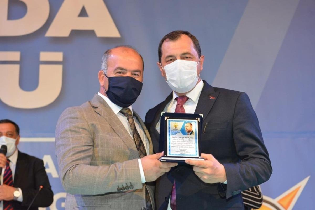 AK Parti Kongresinde Sezai &Ccedil;etin g&uuml;ven tazeledi