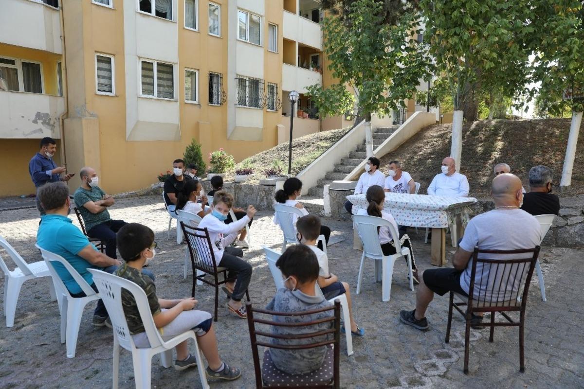 Başkan Bıyık, site sakinlerine misafir oldu