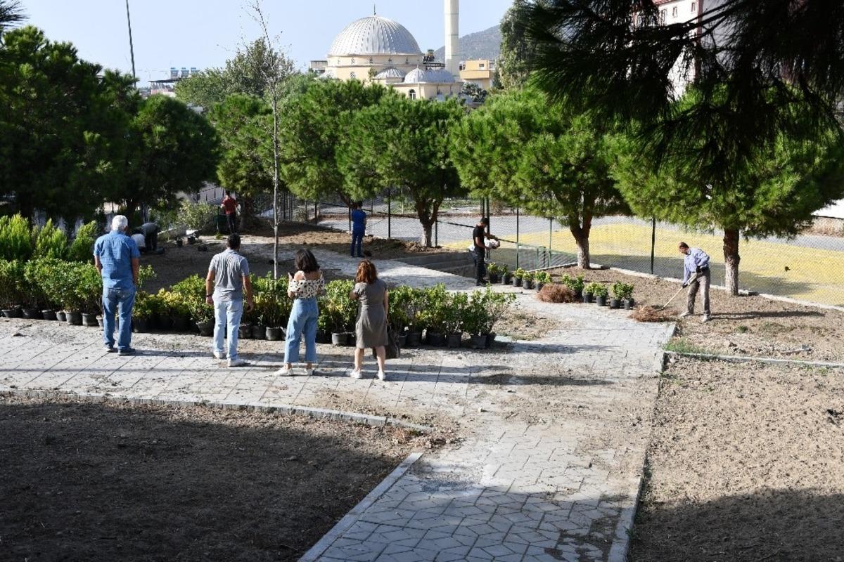 S&ouml;ke Belediyesi park yapımında tempo arttırdı
