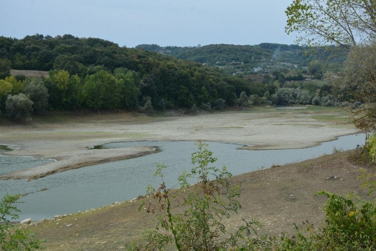 Taşmanlı G&ouml;leti &lsquo;SOS&rsquo; veriyor