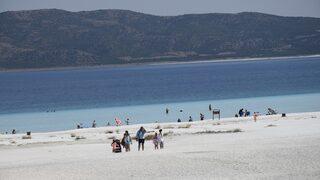 Salda Gölü için yeni karar: Artık girilmeyecek
