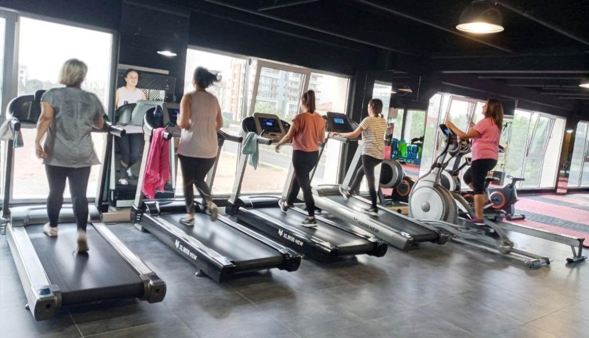Yunusemreli kadınlardan Millet &Ccedil;arşısı spor salonuna yoğun ilgi