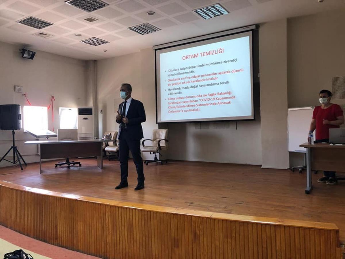 Bakım personeline koronadan korunma yolları eğitimi verildi