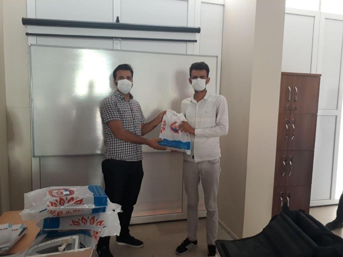 Tekirdağ&rsquo;dan Sincik&rsquo;e kitap yardımı