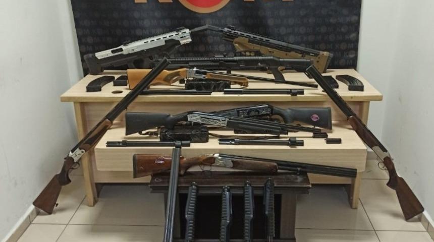 Silah ka&ccedil;ak&ccedil;ılarını KOM durdurdu