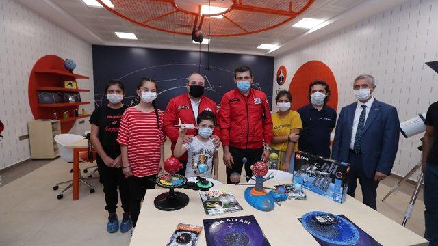 Şahinbey Deneyap atölyelerine Bayraktar’dan tam not