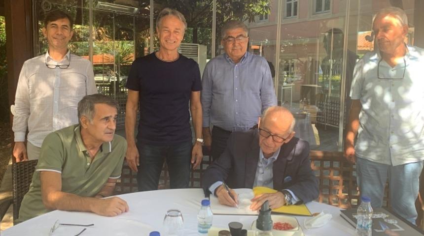 Şenes Erzik, Şenol Güneş ile bir araya geldi