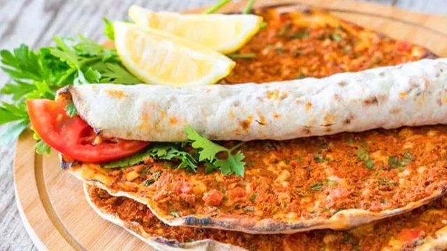 Evde lahmacun nasıl yapılır? MasterChef lahmacun tarifi ve gerekli malzemeler