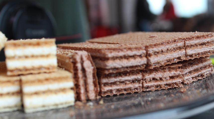 45 yıllık kalıplarda &ouml;zel tarifle ev yapımı gofret &uuml;retiyor! Tadına bakan...