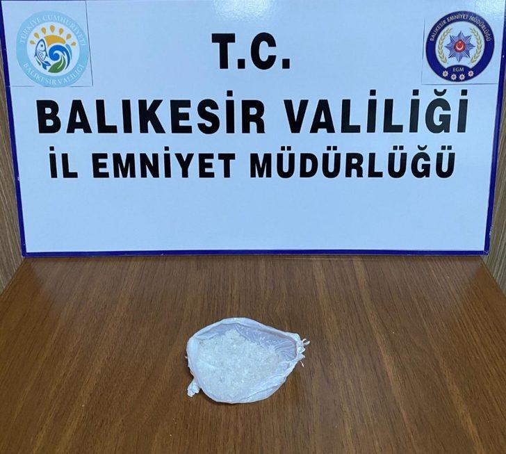 Balıkesir’de uyuşturucu operasyonunda 10 şüpheliden 2’si kişi tutuklandı G2