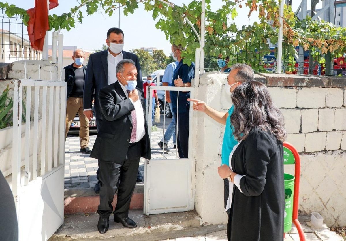 Başkan Yal&ccedil;ın&rsquo;dan işitme engellilere &ouml;zel şeffaf maske