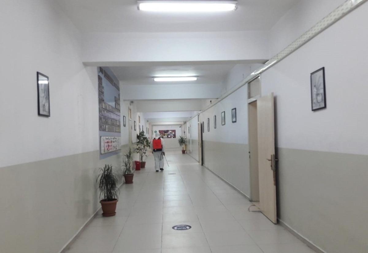 Van&rsquo;da okullar ve camiler dezenfekte ediliyor