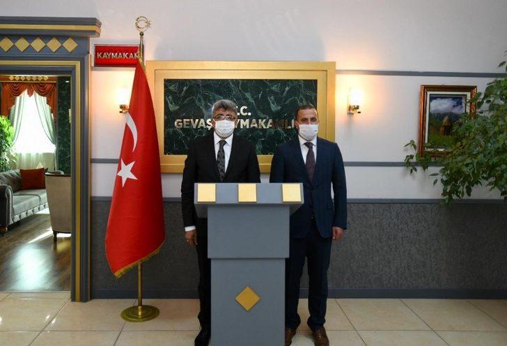 Vali Bilmez, Gevaş’ta pandemi denetimine katıldı G3