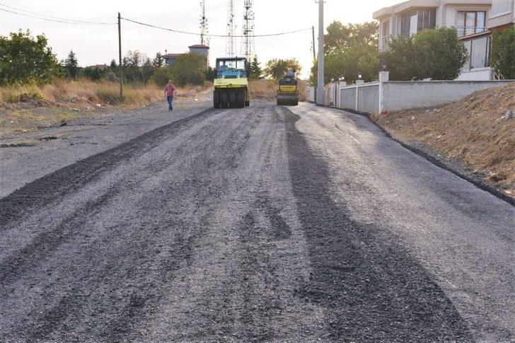 Mahalle sakinleri toz ve çamurdan kurtuluyor G3