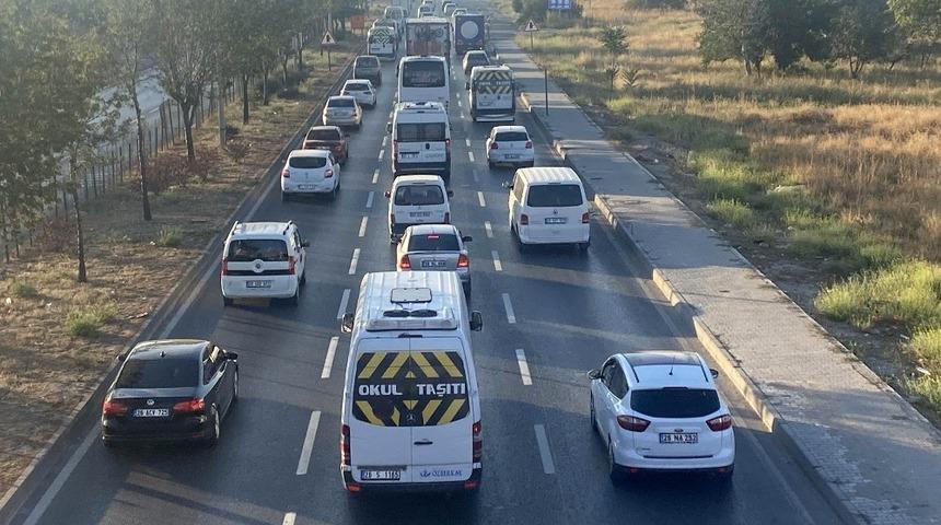 Eskişehir&rsquo;de trafiğe kayıtlı ara&ccedil; sayısı 290 bin 642 oldu