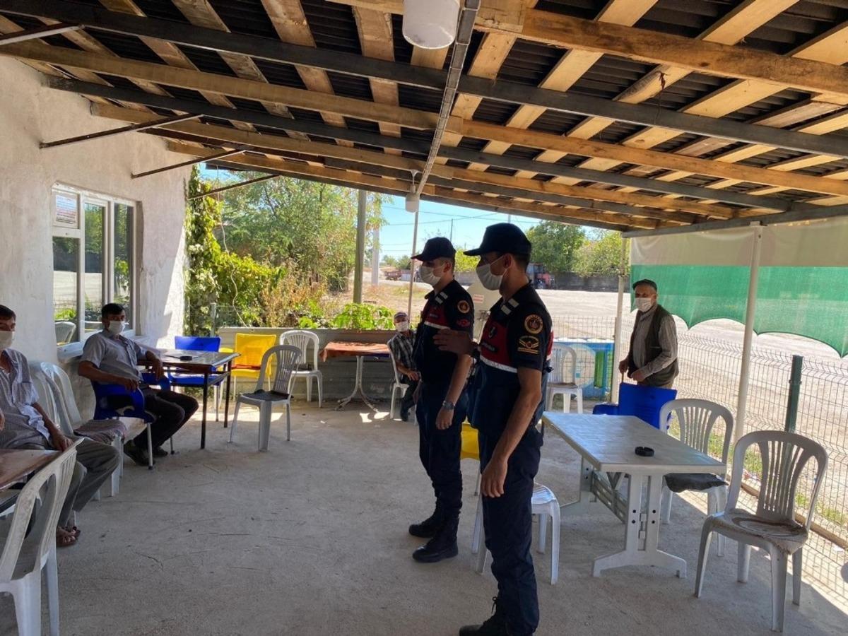 Edirne geneli jandarma ekiplerinden korona denetimleri