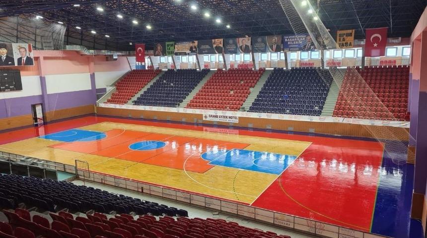 Ordu&rsquo;nun en b&uuml;y&uuml;k spor salonu yenilendi