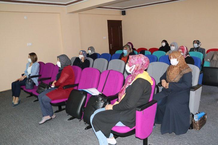 Şuhut’ta kadına yönelik şiddete hayır semineri G1