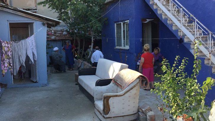 Yaralıyı almak için gelen ambulans, yol çalışmasına takıldı G3