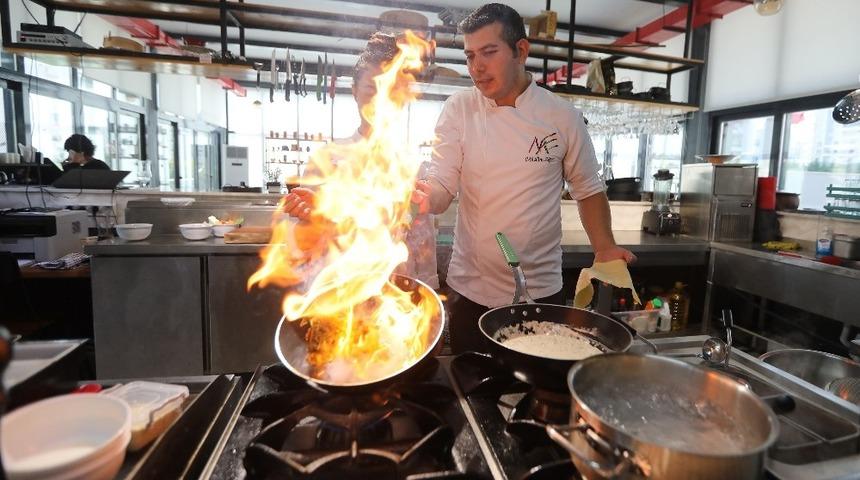 Tirat Mutfak’ta yemekler lezzetli, tarifler ücretsiz
