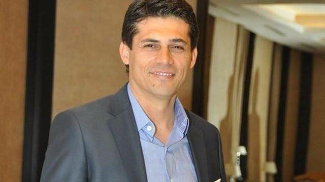 Tekelioğlu gitti, Karaca geldi