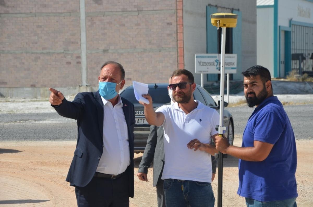 Başkan Opruk&ccedil;u asfalt &ccedil;alışmalarını inceledi