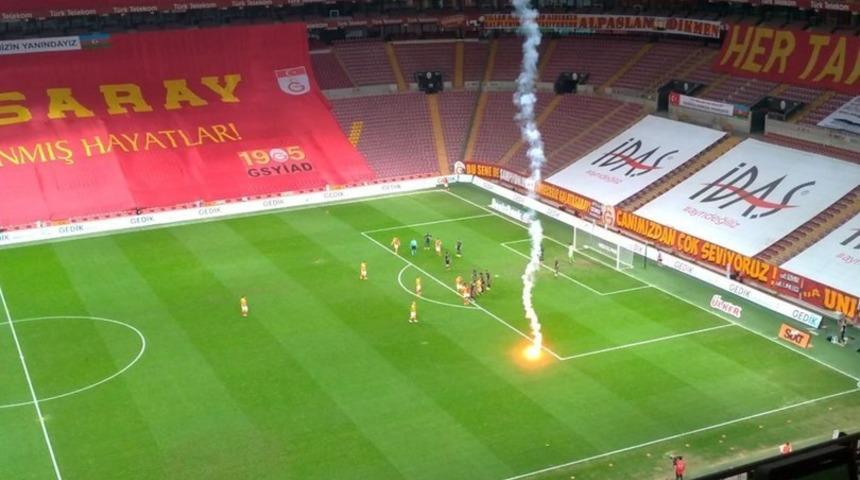 Galatasaray, Fenerbah&ccedil;e derbisinde yaşanan olaylar nedeniyle PFDK'ya sevk edildi!